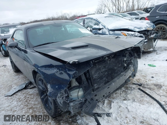2017 Dodge Challenger SXT Plus z VIN 2C3CDZAG1HH535125, wystawiony jako IAAI lot #41611589 z przebiegiem 56 588 mil mil oraz . Historia ofert i sprzedaży dostępna na DreamBid. Obrazek 1.
