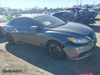 2017 Nissan Altima 2.5 SR with VIN 1N4AL3AP2HC488506, listed as a IAAI auction lot 40853197 with 117,806 mi miles. Bid and sale history available at carsss.com. Image 13.
