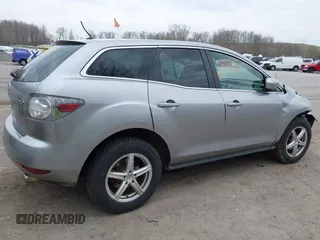 2011 Mazda CX-7 i Sport z VIN JM3ER2B54B0379269, wystawiony jako IAAI lot #42038311 z przebiegiem 201 921 mil mil oraz . Historia ofert i sprzedaży dostępna na DreamBid. Obrazek 4.