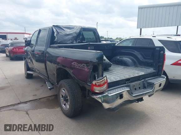 2019 Ram 2500 Tradesman with VIN 3C6UR5CL9KG706769, listed as a IAAI auction lot 42161499 with 100,434 mi miles and . Bid and sale history available at DreamBid. Image 3.