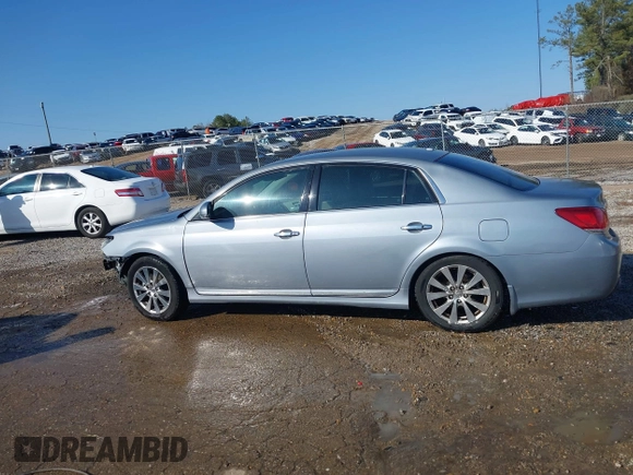 2012 Toyota Avalon z VIN 4T1BK3DB5CU456391, wystawiony jako IAAI lot #41388405 z przebiegiem 107 280 mil mil oraz . Historia ofert i sprzedaży dostępna na DreamBid. Obrazek 15.