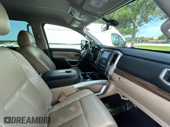 2016 Nissan Titan SL z VIN 1N6BA1F26GN512666, wystawiony jako Copart lot #59731495 z przebiegiem 120 182 mil mil oraz Czysty tytuł • Clean title. Historia ofert i sprzedaży dostępna na DreamBid. Obrazek 5.