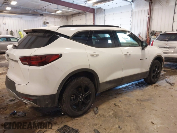 2024 Chevrolet Blazer LT with VIN 3GNKBCR48RS284128, listed as a IAAI auction lot 41542591 with 2,847 mi miles and . Bid and sale history available at DreamBid. Image 4.