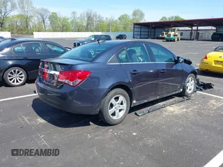 2015 Chevrolet Cruze LT with VIN 1G1PC5SB9F7178029, listed as a IAAI auction lot 41991719 with 81,440 mi miles and . Bid and sale history available at DreamBid. Image 4.
