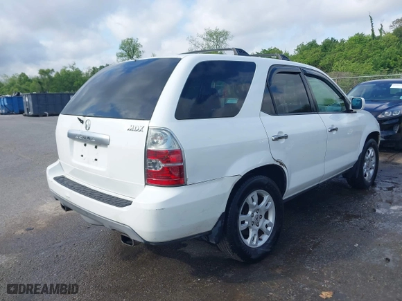 2005 Acura MDX Touring with VIN 2HNYD18695H545777, listed as a IAAI auction lot 42050248 with 207,377 mi miles. Bid and sale history available at carsss.com. Image 4.