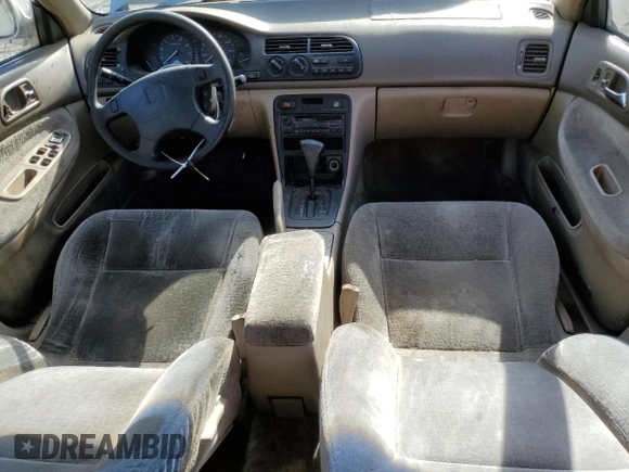 1996 Honda Accord EX with VIN 1HGCD5655TA106011, listed as a Copart auction lot 81959234 with 122,983 mi miles and Clean Title. Bid and sale history available at DreamBid. Image 8.