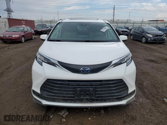 2021 Toyota Sienna LE z VIN 5TDBSKFC4MS022005, wystawiony jako Copart lot #50769965 z przebiegiem 108 694 mil mil oraz Szkoda całkowita • Salvage title. Historia ofert i sprzedaży dostępna na DreamBid. Obrazek 5.
