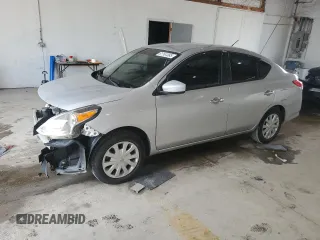 2019 Nissan Versa SV with VIN 3N1CN7AP3KL858980, listed as a Copart auction lot 61161385 with 47,304 mi miles and Salvage title. Bid and sale history available at DreamBid. Image 1.