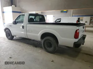 2003 Ford F-250 XL z VIN 3FTNF20L43MB35476, wystawiony jako Copart lot #47252475 z przebiegiem 434 412 mil mil oraz Czysty tytuł • Clean title. Historia ofert i sprzedaży dostępna na DreamBid. Obrazek 2.