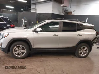 2021 GMC Terrain SLE z VIN 3GKALTEVXML374758, wystawiony jako IAAI lot #42243679 z przebiegiem 63 101 mil mil oraz . Historia ofert i sprzedaży dostępna na DreamBid. Obrazek 15.