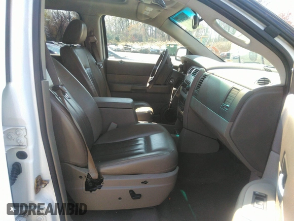 2005 Dodge Durango Limited with VIN 1D4HB58D75F545587, listed as a IAAI auction lot 36245871 with 208,881 mi miles and . Bid and sale history available at DreamBid. Image 5.