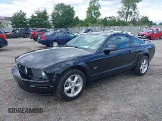 2007 Ford Mustang GT Deluxe with VIN 1ZVHT82H275346816, listed as a IAAI auction lot 42341547 with 89,870 mi miles and . Bid and sale history available at DreamBid. Image 17.