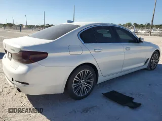 2018 BMW 5 Series 530i with VIN WBAJA5C58JWA39259, listed as a Copart auction lot 48374475 with 71,461 mi miles and Clean Title. Bid and sale history available at carsss.com. Image 3.