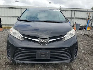 2019 Toyota Sienna LE with VIN 5TDJZ3DC6KS220467, listed as a Copart auction lot 71921714 with 70,950 mi miles and Salvage Title. Bid and sale history available at carsss.com. Image 5.