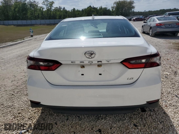 2023 Toyota Camry LE z VIN 4T1C11AK1PU770237, wystawiony jako Copart lot #55590655 z przebiegiem 50 980 mil mil oraz Szkoda całkowita • Salvage title. Historia ofert i sprzedaży dostępna na DreamBid. Obrazek 6.