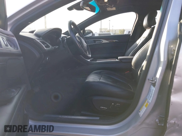 2019 Lincoln MKZ Hybrid Reserve II with VIN 3LN6L5MU6KR611449, listed as a IAAI auction lot 41465414 with Not provided miles and . Bid and sale history available at DreamBid. Image 5.