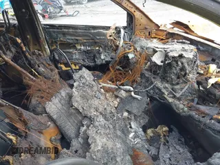 2019 Toyota Highlander LE с VIN 5TDBZRFH8KS955063, выставлен на аукционе IAAI как лот 42647865 с пробегом 63 275 миль миль и . История ставок и продаж доступна на DreamBid. Изображение 5.