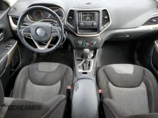 2018 Jeep Cherokee Latitude Tech Connect with VIN 1C4PJLCBXJD552982, listed as a Copart auction lot 49945225 with 157,930 mi miles and Salvage title. Bid and sale history available at DreamBid. Image 8.