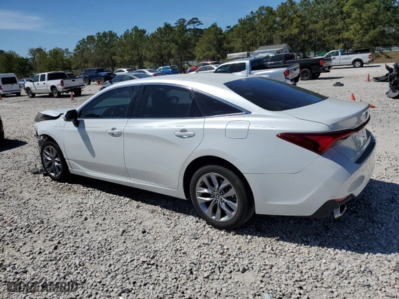 2021 Toyota Avalon XLE with VIN 4T1JZ1FB4MU070684, listed as a Copart auction lot 49336155 with 25,537 mi miles and Salvage Title. Bid and sale history available at carsss.com. Image 2.