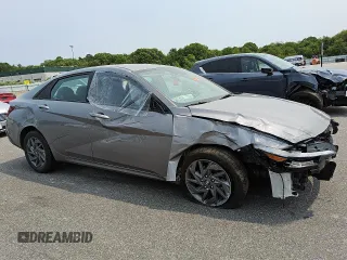 2024 Hyundai Elantra SEL z VIN KMHLM4DG6RU778028, wystawiony jako Copart lot #59693495 z przebiegiem 33 282 mil mil oraz Nie do naprawy • Non repairable. Historia ofert i sprzedaży dostępna na DreamBid. Obrazek 4.