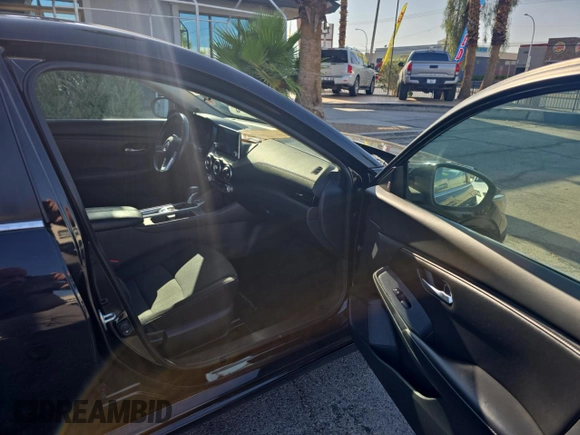 2021 Nissan Sentra SV with VIN 3N1AB8CV7MY306180, listed as a Copart auction lot 62791215 with 71,361 mi miles and Clean title. Bid and sale history available at DreamBid. Image 5.