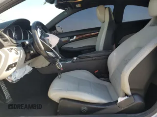 2013 Mercedes-Benz C 250 с VIN WDDGJ4HB9DG010716, выставлен на аукционе Copart как лот 54128125 с пробегом 137 915 миль миль и Списание • Salvage title. История ставок и продаж доступна на DreamBid. Изображение 7.
