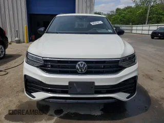 2024 Volkswagen Tiguan SE R-Line Black z VIN 3VV8B7AX7RM117751, wystawiony jako Copart lot #56531675 z przebiegiem 11 964 mil mil oraz Szkoda całkowita • Salvage title. Historia ofert i sprzedaży dostępna na DreamBid. Obrazek 5.