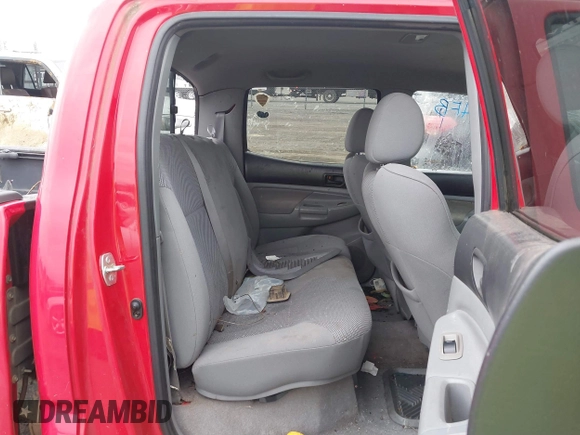 2006 Toyota Tacoma z VIN 5TELU42N66Z311166, wystawiony jako IAAI lot #41520995 z przebiegiem Nie podano mil oraz . Historia ofert i sprzedaży dostępna na DreamBid. Obrazek 8.