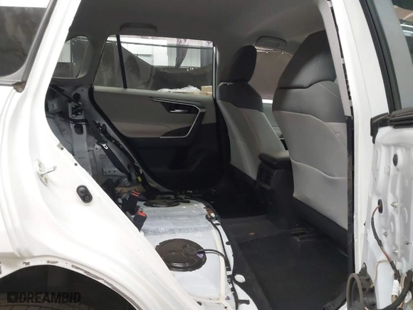 2020 Toyota RAV4 XLE with VIN 2T3W1RFV7LC061037, listed as a IAAI auction lot 41562044 with 51,665 mi miles. Bid and sale history available at carsss.com. Image 8.