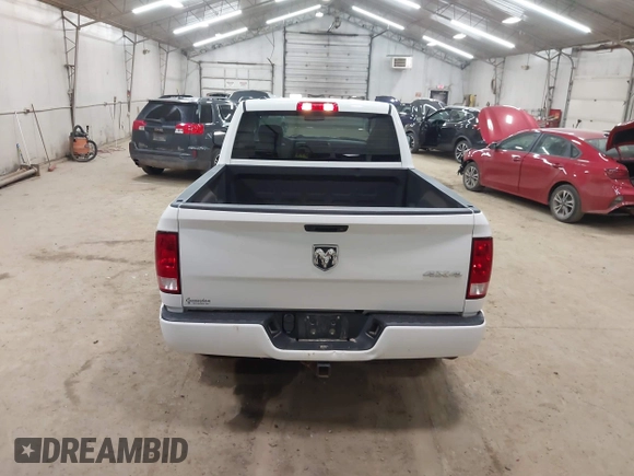 2018 Ram 1500 Express с VIN 1C6RR7FT5JS221341, выставлен на аукционе IAAI как лот 42496776 с пробегом 87 421 миль миль и . История ставок и продаж доступна на DreamBid. Изображение 17.