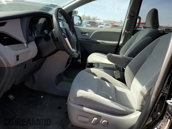 2018 Toyota Sienna LE Auto Access Seat with VIN 5TDKZ3DC5JS907703, listed as a Copart auction lot 50180255 with 83,551 mi miles and Salvage title. Bid and sale history available at DreamBid. Image 7.