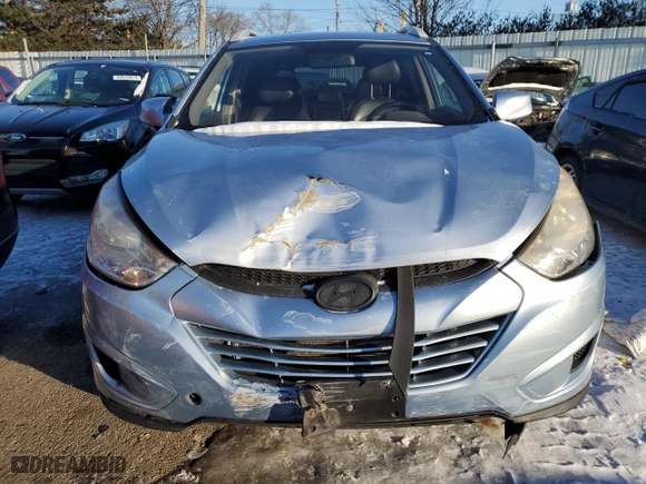 2011 Hyundai Tucson Limited with VIN KM8JUCACXBU192036, listed as a Copart auction lot 88114865 with 0 mi miles and Salvage Title. Bid and sale history available at carsss.com. Image 5.