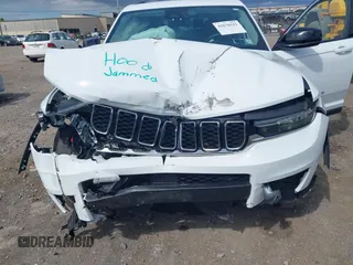 2022 Jeep Grand Cherokee Limited with VIN 1C4RJKBG7N8555451, listed as a IAAI auction lot 42670111 with 51,520 mi miles and . Bid and sale history available at DreamBid. Image 5.