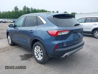 2020 Ford Escape SE z VIN 1FMCU9G6XLUC68241, wystawiony jako IAAI lot #42445888 z przebiegiem 39 712 mil mil oraz . Historia ofert i sprzedaży dostępna na DreamBid. Obrazek 3.