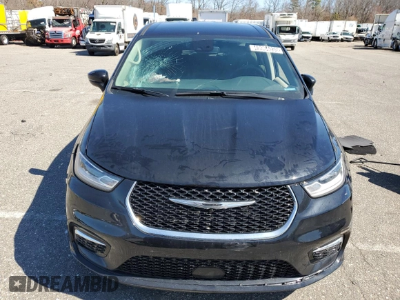 2024 Chrysler Pacifica Hybrid Select z VIN 2C4RC1S76RR157114, wystawiony jako Copart lot #49964035 z przebiegiem 27 276 mil mil oraz Nie do naprawy • Non repairable. Historia ofert i sprzedaży dostępna na DreamBid. Obrazek 5.