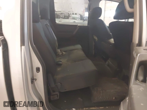 2005 Nissan Titan LE with VIN 1N6AA07BX5N507715, listed as a IAAI auction lot 41848566 with 254,548 mi miles. Bid and sale history available at carsss.com. Image 8.