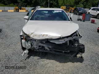 2015 Toyota Camry XLE z VIN 4T1BF1FK8FU044038, wystawiony jako Copart lot #56412165 z przebiegiem 68 363 mil mil oraz Czysty tytuł • Clean title. Historia ofert i sprzedaży dostępna na DreamBid. Obrazek 5.