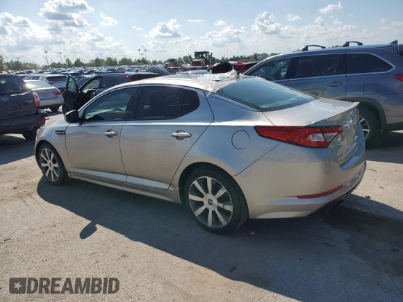 2012 Kia Optima SX z VIN 5XXGR4A64CG023279, wystawiony jako Copart lot #61482775 z przebiegiem 213 282 mil mil oraz Czysty tytuł • Clean title. Historia ofert i sprzedaży dostępna na DreamBid. Obrazek 2.