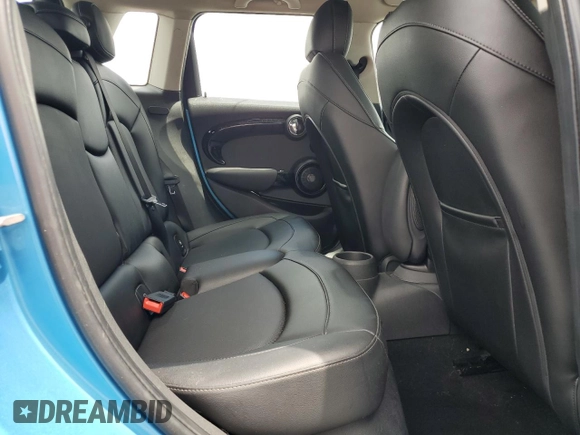2016 MINI Hardtop 4 Door S with VIN WMWXU3C50G2D28982, listed as a Copart auction lot 63376925 with 97,519 mi miles and Salvage title. Bid and sale history available at DreamBid. Image 10.