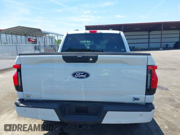 2024 Ford F-150 Lightning XLT с VIN 1FTVW3LK6RWG26665, выставлен на аукционе IAAI как лот 42337628 с пробегом 2 936 миль миль и . История ставок и продаж доступна на DreamBid. Изображение 16.