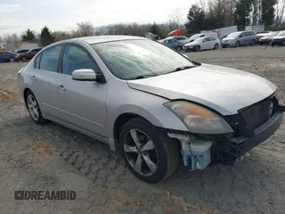 2008 Nissan Altima 3.5 SE with VIN 1N4BL21EX8C156648, listed as a IAAI auction lot 41775293 with 182,062 mi miles. Bid and sale history available at carsss.com. Image 1.