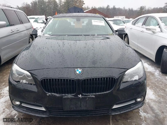 2016 BMW 5 Series 535i xDrive with VIN WBA5B3C55GG259302, listed as a IAAI auction lot 41663082 with 30,006 mi miles. Bid and sale history available at carsss.com. Image 6.