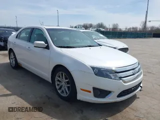 2011 Ford Fusion SEL with VIN 3FAHP0JA4BR200233, listed as a IAAI auction lot 41967095 with 237,492 mi miles. Bid and sale history available at carsss.com. Image 1.