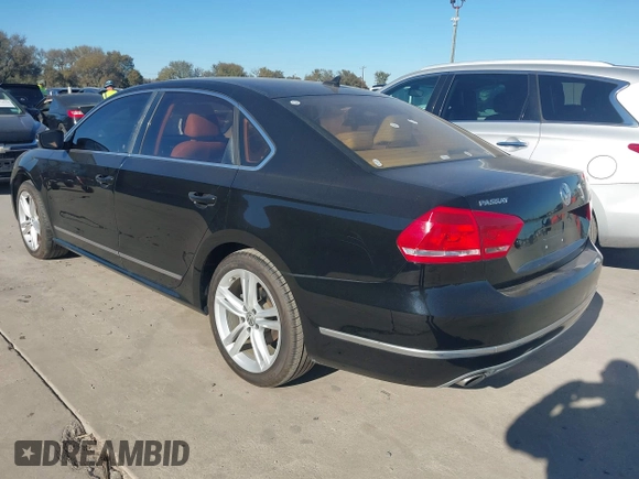 2014 Volkswagen Passat SEL Premium with VIN 1VWCS7A39EC080409, listed as a IAAI auction lot 40917278 with 140,783 mi miles. Bid and sale history available at carsss.com. Image 3.