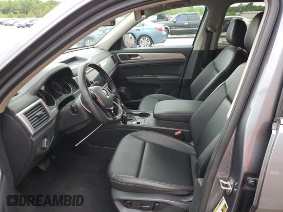 2019 Volkswagen Atlas SE with VIN 1V2DR2CA2KC537413, listed as a Copart auction lot 55360555 with 81,797 mi miles and Salvage title. Bid and sale history available at DreamBid. Image 7.