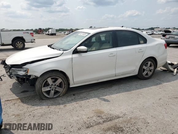 2012 Volkswagen Jetta TDI с VIN 3VWLL7AJ0CM388575, выставлен на аукционе Copart как лот 60374835 с пробегом 187 867 миль миль и Списание • Salvage title. История ставок и продаж доступна на DreamBid. Изображение 1.