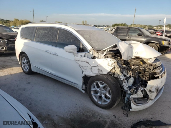 2018 Chrysler Pacifica Touring L with VIN 2C4RC1BG0JR211771, listed as a Copart auction lot 72124654 with NaN miles and Salvage Title. Bid and sale history available at carsss.com. Image 4.