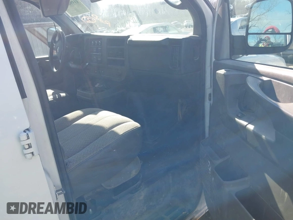 2012 Chevrolet Express Passenger 1LT with VIN 1GAZG1FG7C1157478, listed as a IAAI auction lot 41790091 with 169,173 mi miles and . Bid and sale history available at DreamBid. Image 5.