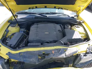 2015 Chevrolet Camaro LS z VIN 2G1FB1E36F9249133, wystawiony jako IAAI lot #42026600 z przebiegiem 63 300 mil mil oraz . Historia ofert i sprzedaży dostępna na DreamBid. Obrazek 10.