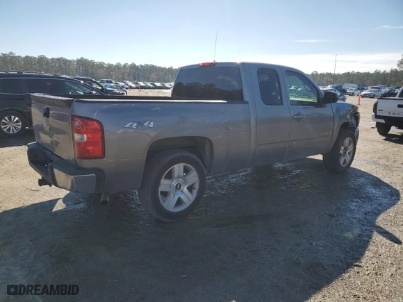 2008 Chevrolet Silverado 1500 LTZ with VIN 2GCEK19J281251376, listed as a Copart auction lot 42425325 with 300,957 mi miles and Salvage Title. Bid and sale history available at carsss.com. Image 3.